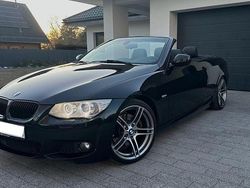 Schwarz Gebraucht 2012 BMW 330 Cabriolet M Sport Cabrio | 16.490 € (Fairer Preis)