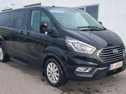 Schwarz Gebraucht 2018 Ford Tourneo Van / Kleinbus | 16.800 €