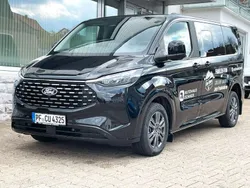 Schwarz Gebraucht 2025 Ford Tourneo Custom Titanium Van / Kleinbus | 54.900 € (Fairer Preis)