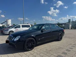 Schwarz Gebraucht 2005 Mercedes E280 Business Limousine | 6.000 € (Etwas zu teuer)