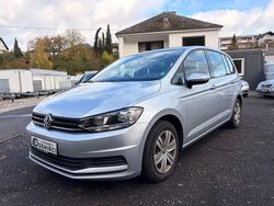 Silber Gebraucht 2018 VW Touran Trendline Van / Kleinbus | 9.499 € (Fairer Preis)
