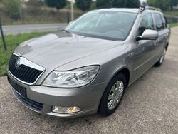 Cappuccinobeige metallic Gebraucht 2012 Skoda Octavia Family Kombi | 6.990 € (Etwas zu teuer)