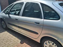 Silber Gebraucht 2005 Citroën C4 Van / Kleinbus | 1.255 €