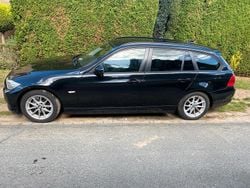 Schwarz Gebraucht 2012 BMW 318 Kombi | 4.950 € (Superpreis)