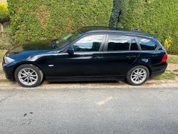 Schwarz Gebraucht 2012 BMW 318 Kombi | 5.200 € (Superpreis)
