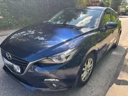 Blau Gebraucht 2015 Mazda 3 Center-Line Limousine | 8.900 € (Fairer Preis)