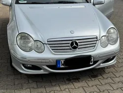 Silber Gebraucht 2007 Mercedes C220 Coupé | 3.300 €