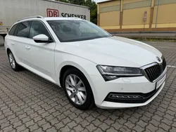 Weiß Gebraucht 2019 Skoda Superb Style Kombi | 14.490 € (Fairer Preis)