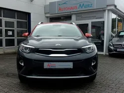 Grau Gebraucht 2019 Kia Stonic Spirit SUV | 16.700 € (Fairer Preis)