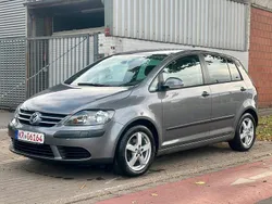 Grau Gebraucht 2005 VW Golf Plus Cross Van / Kleinbus | 4.450 € (Fairer Preis)