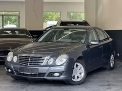 Grau Gebraucht 2007 Mercedes E220 Limousine | 8.490 € (Teuer)