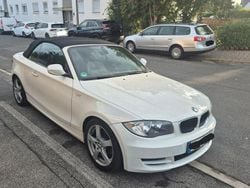 Weiß Gebraucht 2011 BMW 118 Cabriolet Cabrio | 8.100 € (Fairer Preis)