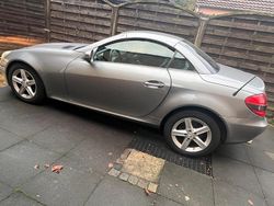 Grau Gebraucht 2008 Mercedes SLK200 Cabrio | 8.500 € (Guter Preis)