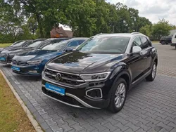 Schwarz Gebraucht 2024 VW T-Roc Style SUV | 27.890 € (Guter Preis)