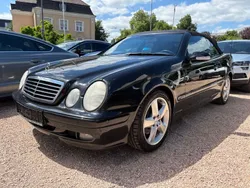 Schwarz Gebraucht 2002 Mercedes CLK200 Avantgarde Cabrio | 2.999 € (Guter Preis)