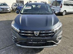 Highland grey Gebraucht 2022 Dacia Sandero Comfort Kleinwagen | 20.950 €