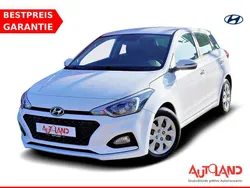 Weiß Gebraucht 2017 Hyundai i20 Basis Limousine | 8.990 € (Fairer Preis)