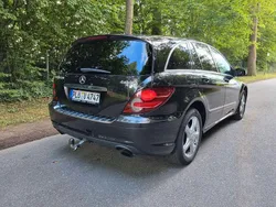 Schwarz Gebraucht 2008 Mercedes R320 Van / Kleinbus | 4.500 €