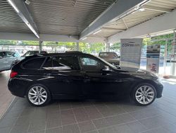 Schwarz Gebraucht 2013 BMW 320 Comfort Edition Kombi | 10.999 € (Fairer Preis)