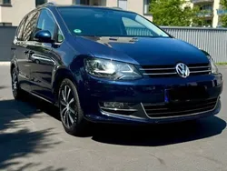 Blau Gebraucht 2011 VW Sharan Highline Van / Kleinbus | 15.999 € (Teuer)