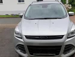 Silber Gebraucht 2016 Ford Kuga SUV | 9.300 € (Guter Preis)