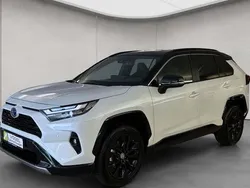 Weiß Gebraucht 2024 Toyota RAV4 Hybrid Style SUV | 44.880 € (Fairer Preis)