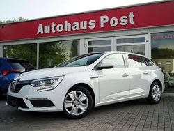 Weiß Gebraucht 2019 Renault Mégane GrandTour Life Kombi | 12.999 € (Guter Preis)