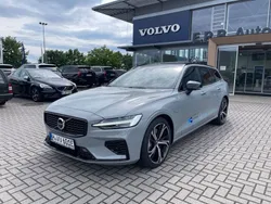 Grau Gebraucht 2025 Volvo V60 Plus Kombi | 51.900 €