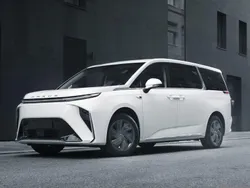 Gebraucht 2023 Maxus MIFA 9 Van | 51.131 €