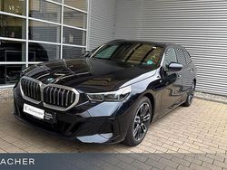 Carbonschwarz metallic Gebraucht 2025 BMW 520 Comfort Edition Kombi | 50.849 € (Fairer Preis)