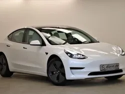 Weiß Gebraucht 2022 Tesla Model 3 Limousine | 40.499 €