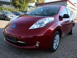 Rot Gebraucht 2016 Nissan Leaf Kleinwagen | 8.490 € (Etwas zu teuer)