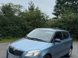 Blau Gebraucht 2009 Skoda Fabia Kleinwagen | 1.999 € (Fairer Preis)