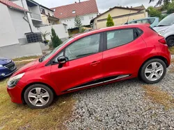 Rot Gebraucht 2013 Renault Clio IV Dynamique Limousine | 5.990 € (Etwas zu teuer)