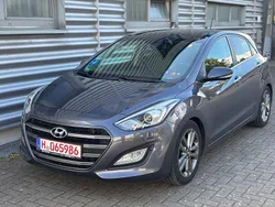 Grau Gebraucht 2015 Hyundai i30 Kleinwagen | 9.490 € (Fairer Preis)