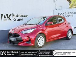 Emotional red 2 Gebraucht 2022 Toyota Yaris Hybrid Comfort Kleinwagen | 17.990 € (Fairer Preis)