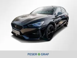 Mitternachtsschwarz Gebraucht 2024 Cupra Leon Kleinwagen | 29.990 € (Fairer Preis)