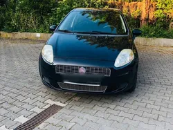Schwarz Gebraucht 2009 Fiat Grande Punto Kleinwagen | 1.900 € (Guter Preis)