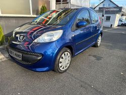Blau Gebraucht 2006 Peugeot 107 Filou Kleinwagen | 3.750 € (Etwas zu teuer)