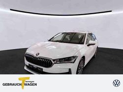 Weiß Gebraucht 2024 Skoda Superb LAURIN & KLEMENT Kombi | 38.440 € (Superpreis)