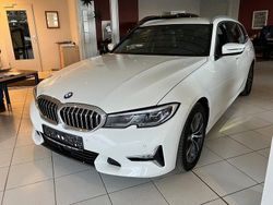 Weiß Gebraucht 2020 BMW 320 Luxury Line Limousine | 27.485 € (Guter Preis)