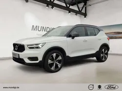 Crystal white / metallic Gebraucht 2021 Volvo XC40 R-Design SUV | 32.710 € (Guter Preis)