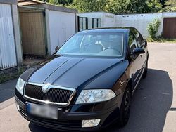 Schwarz Gebraucht 2006 Skoda Octavia Limousine | 1.100 € (Superpreis)