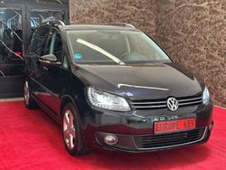 Schwarz Gebraucht 2015 VW Touran Highline Van / Kleinbus | 10.990 € (Superpreis)