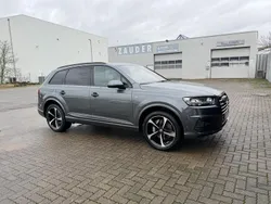 Grau Gebraucht 2017 Audi Q7 Exclusive SUV | 39.990 € (Teuer)