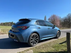 Blau Gebraucht 2019 Toyota Corolla Lounge Limousine | 22.900 € (Fairer Preis)