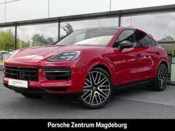 Rot Gebraucht 2024 Porsche Cayenne SUV | 108.890 € (Fairer Preis)