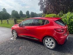 Rot Gebraucht 2014 Renault Clio IV Initiale Paris Kleinwagen | 6.500 € (Guter Preis)