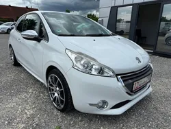 Weiß Gebraucht 2013 Peugeot 208 Allure Kleinwagen | 6.999 € (Fairer Preis)