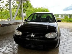 Schwarz Gebraucht 2000 VW Golf IV Edition Limousine | 2.000 € (Fairer Preis)